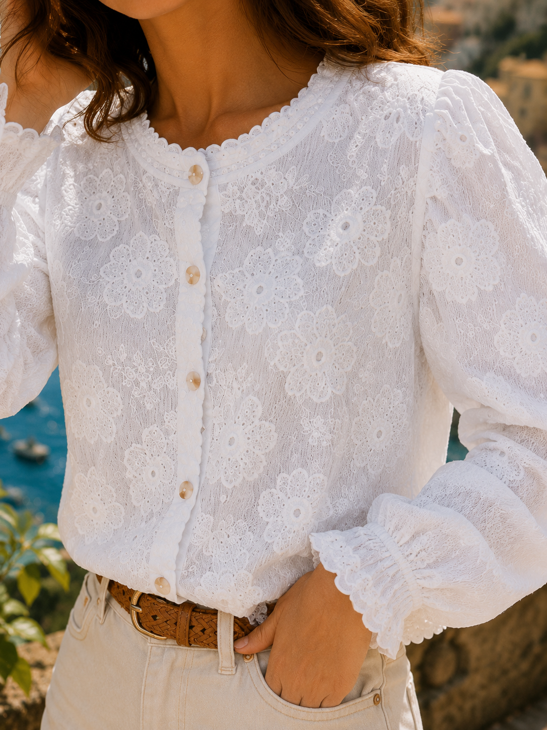 Blouse blanche brodée Alicia